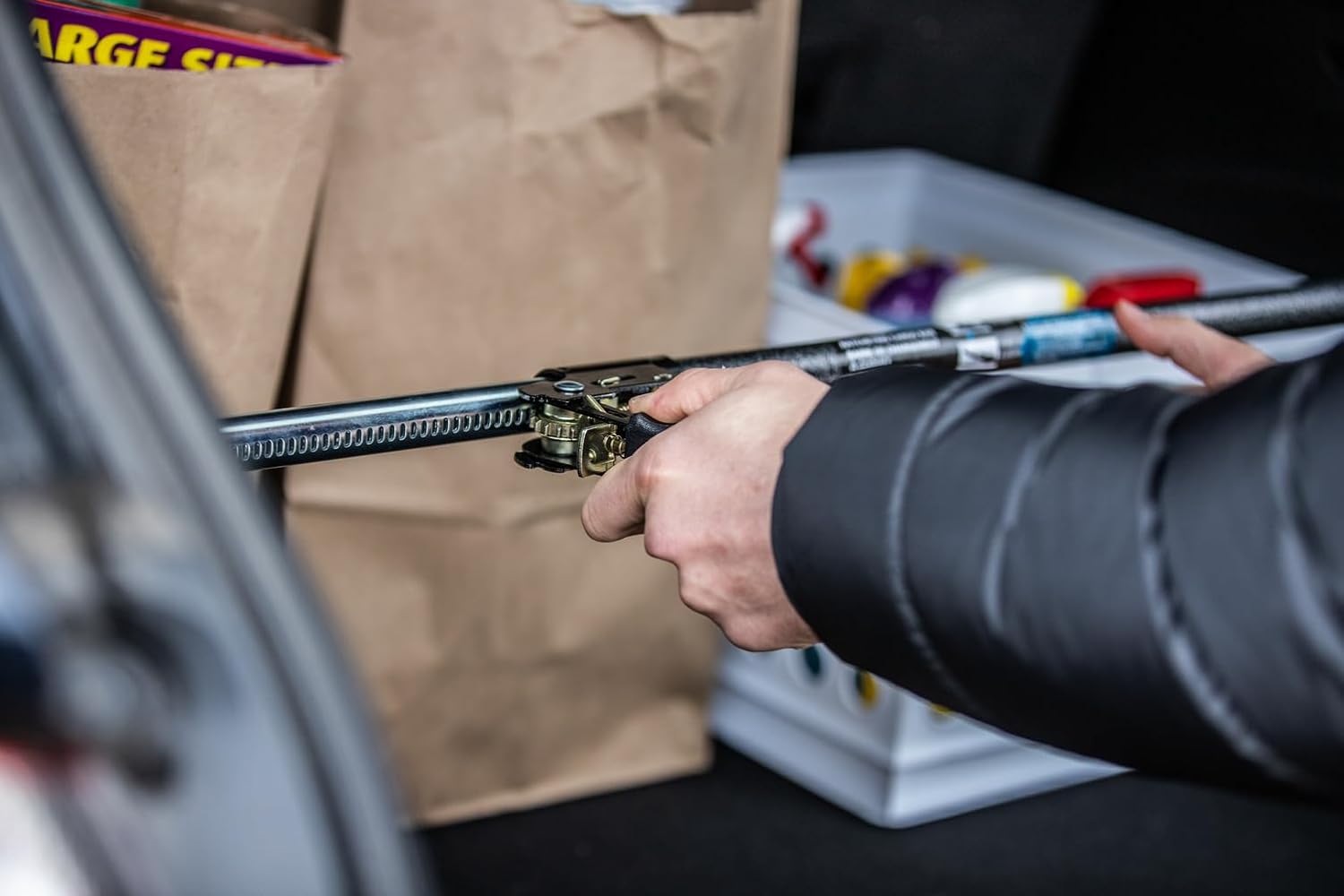 Keeper Adjustable Ratcheting Cargo Bar – 40"–70"