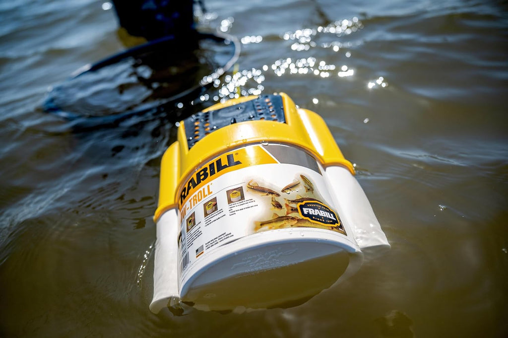 Flow-Through Live Bait Bucket with Carry Handle