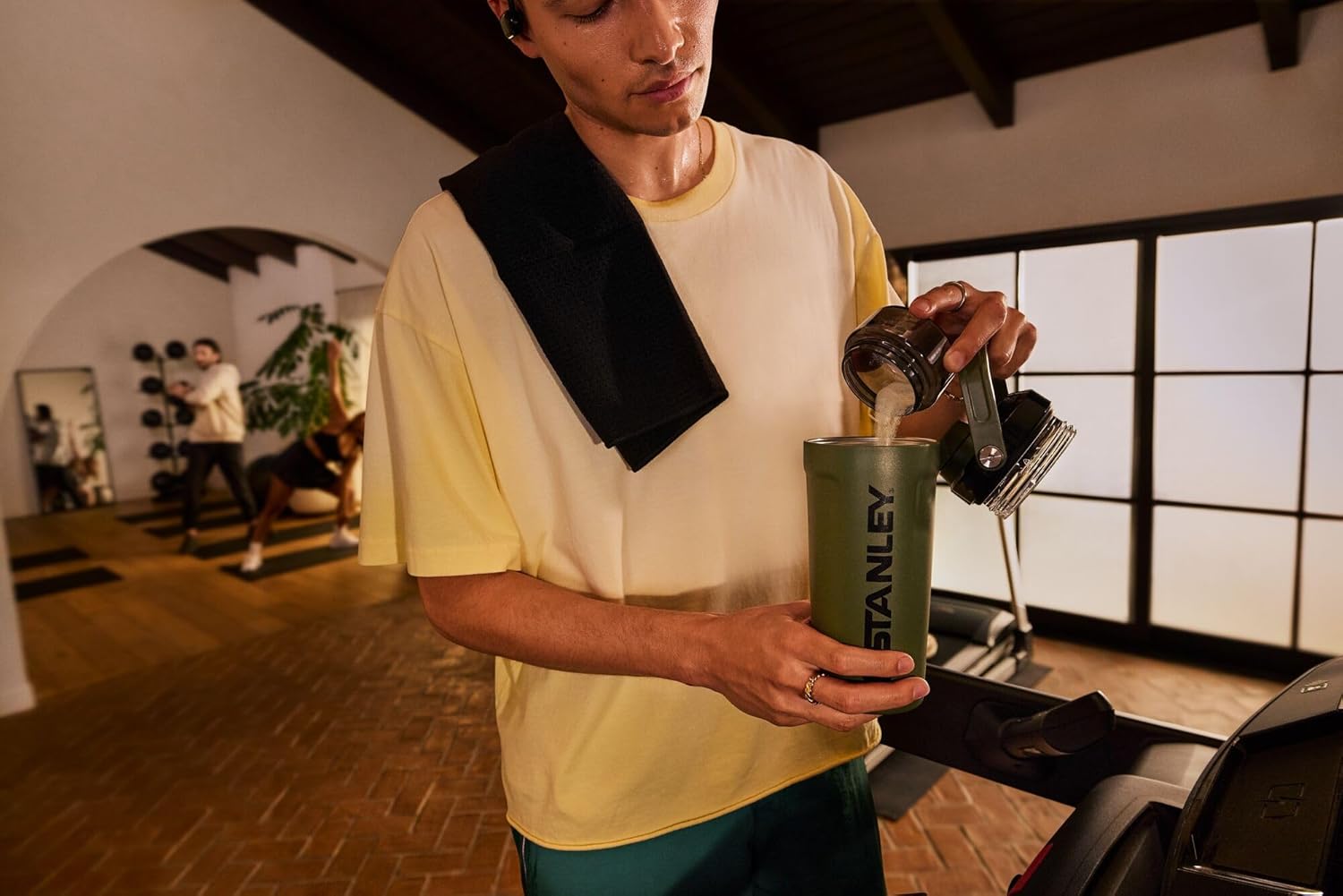20 Oz Insulated Protein Shaker Bottle