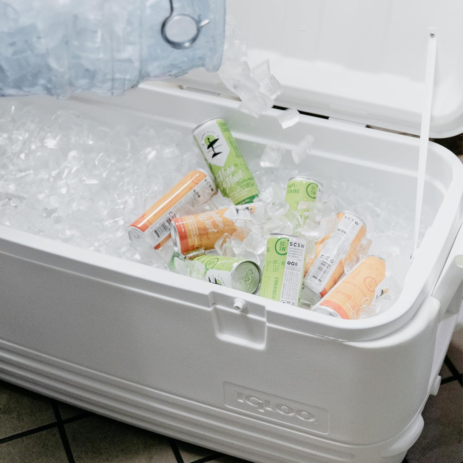 Heavy-Duty Insulated Hard Cooler