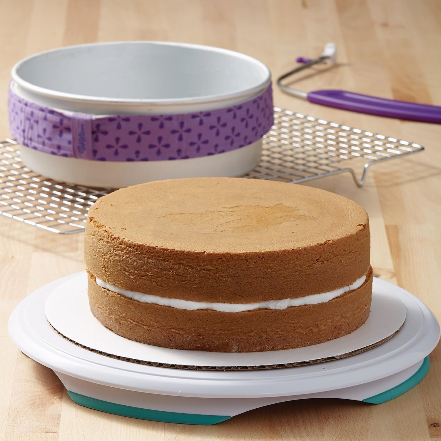 9-Inch Aluminum Round Cake Pan Set