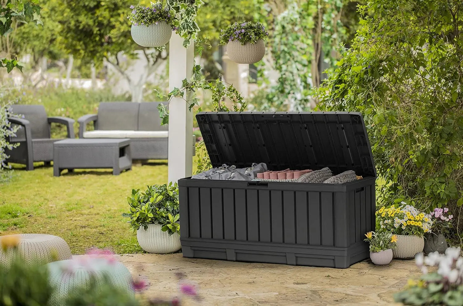 92 Gallon Outdoor Storage Deck Box